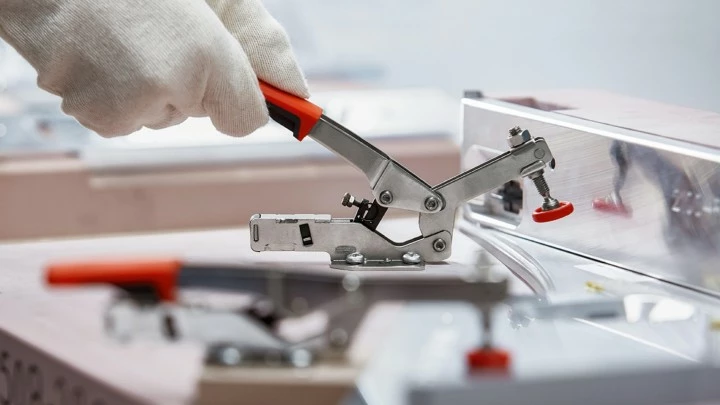 BESSEY Waagerechtspanner Mit Offenem Arm Und Waagerechter Grundplatte STC-HH /70 – Bild 3